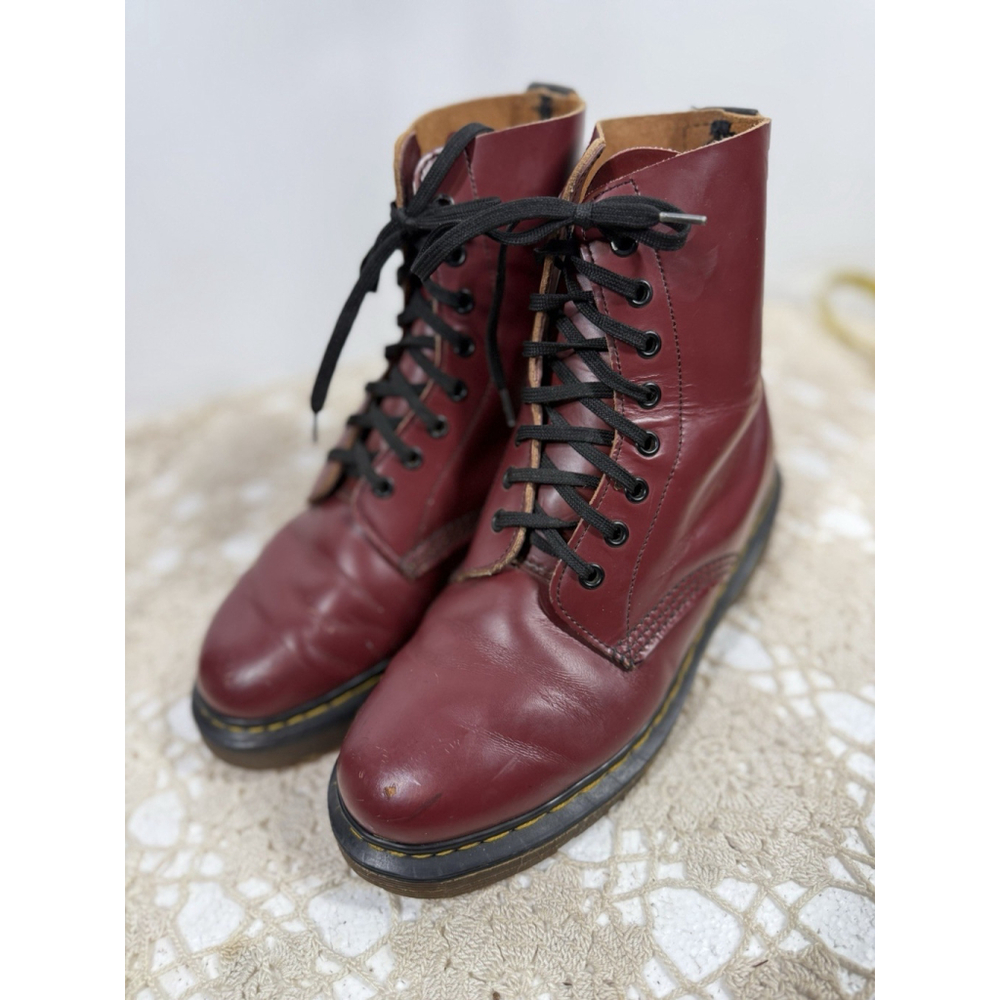 Dr Martens Womens Cherry Red Leather Virginia Boots US 6 England Air Wair